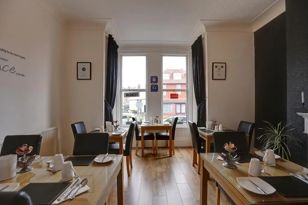 Ashford House Guest House Bridlington 3*,